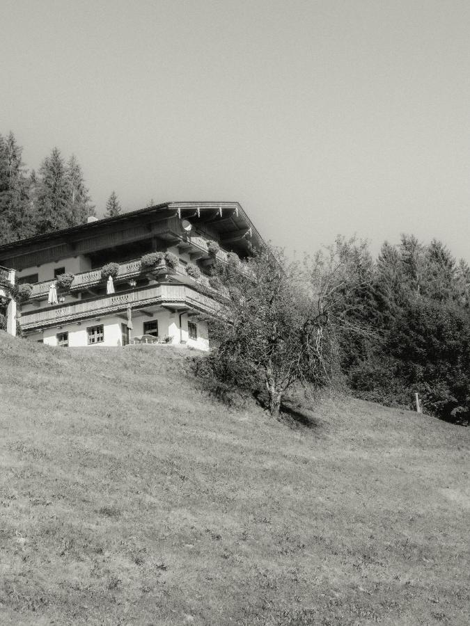 Schulhaus Tirol Hotel Zellberg Exterior photo